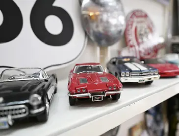 Bild-Galerie-Store-Ueber-uns_Regal-Modelauto